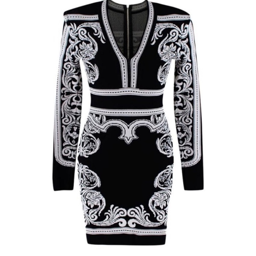 BALMAIN
Floral Print Mini Dress
Size: XS this dress listed on real real